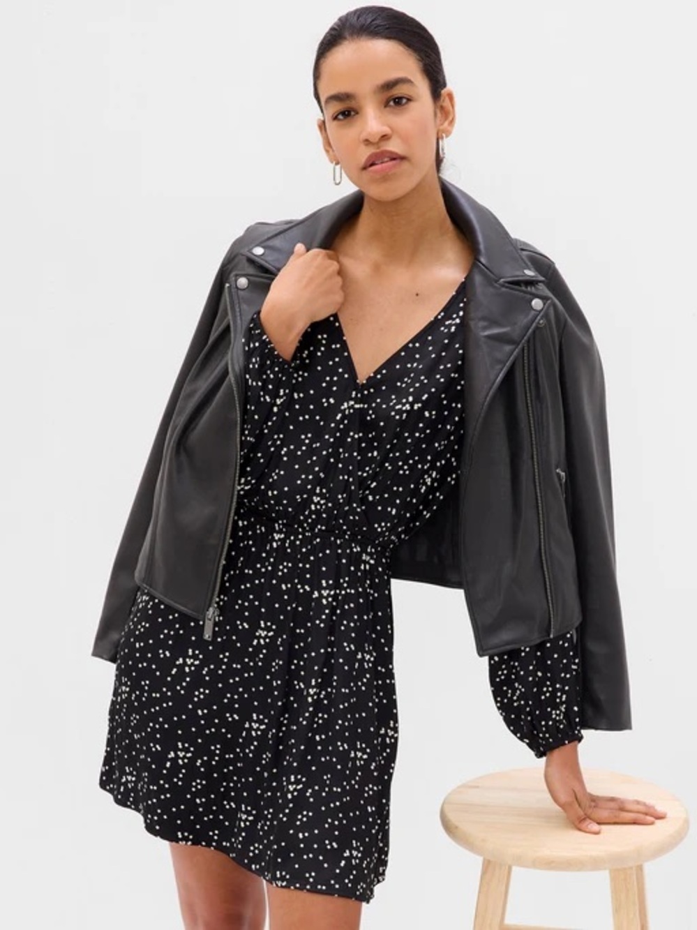 NWOT - GAP Long Sleeve Wrap Mini Dress in Black Confetti - Size L